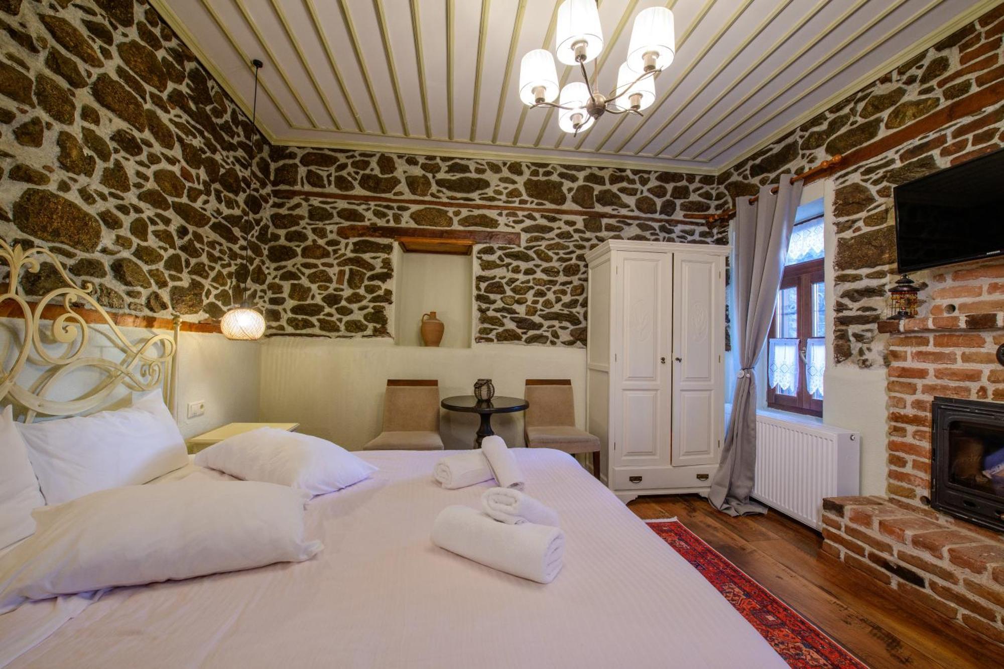 Agios Germanos Hotell Exteriör bild