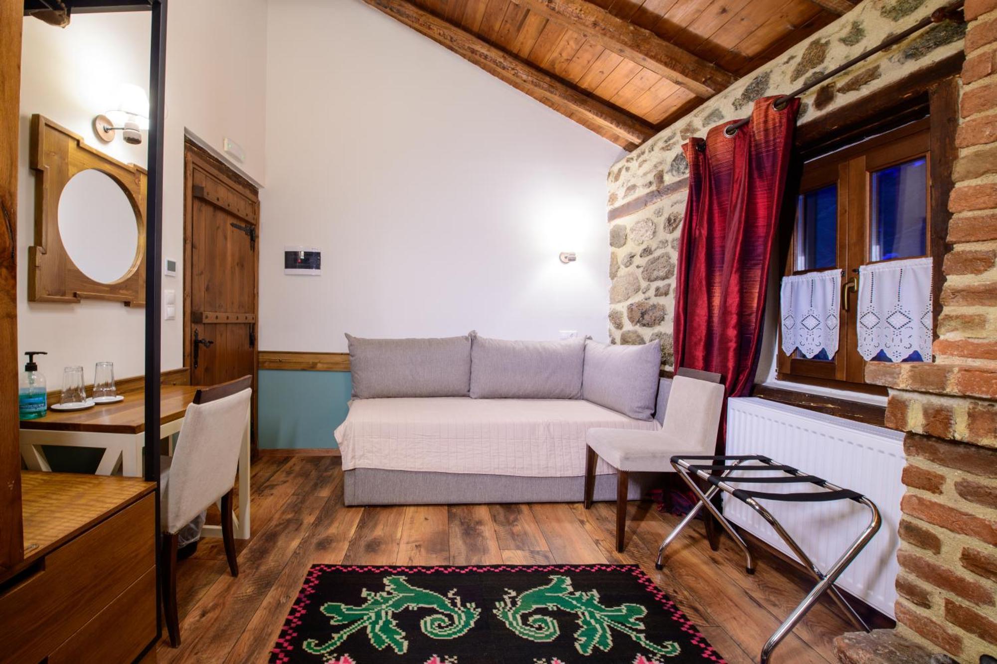 Agios Germanos Hotell Exteriör bild