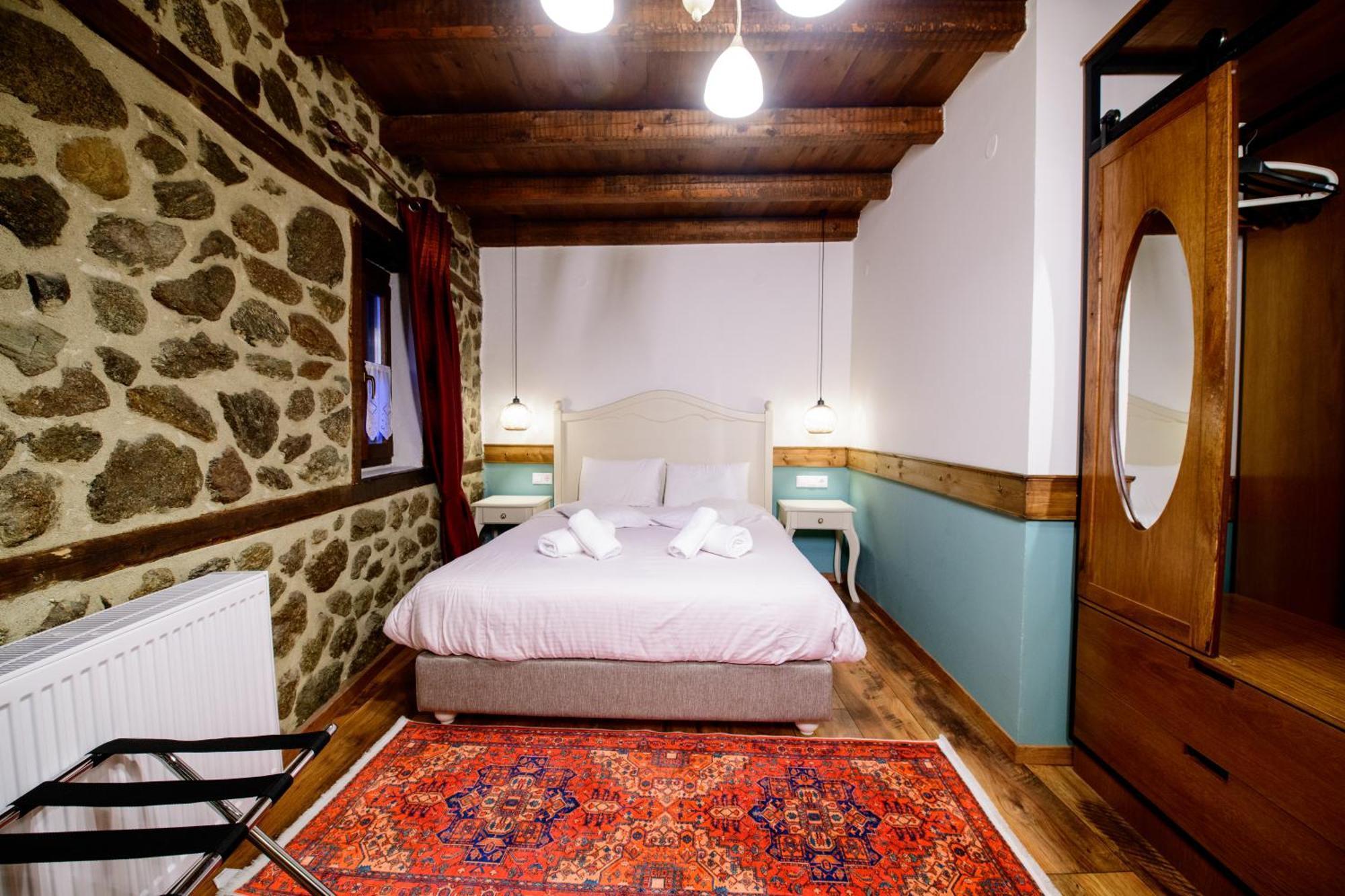 Agios Germanos Hotell Exteriör bild
