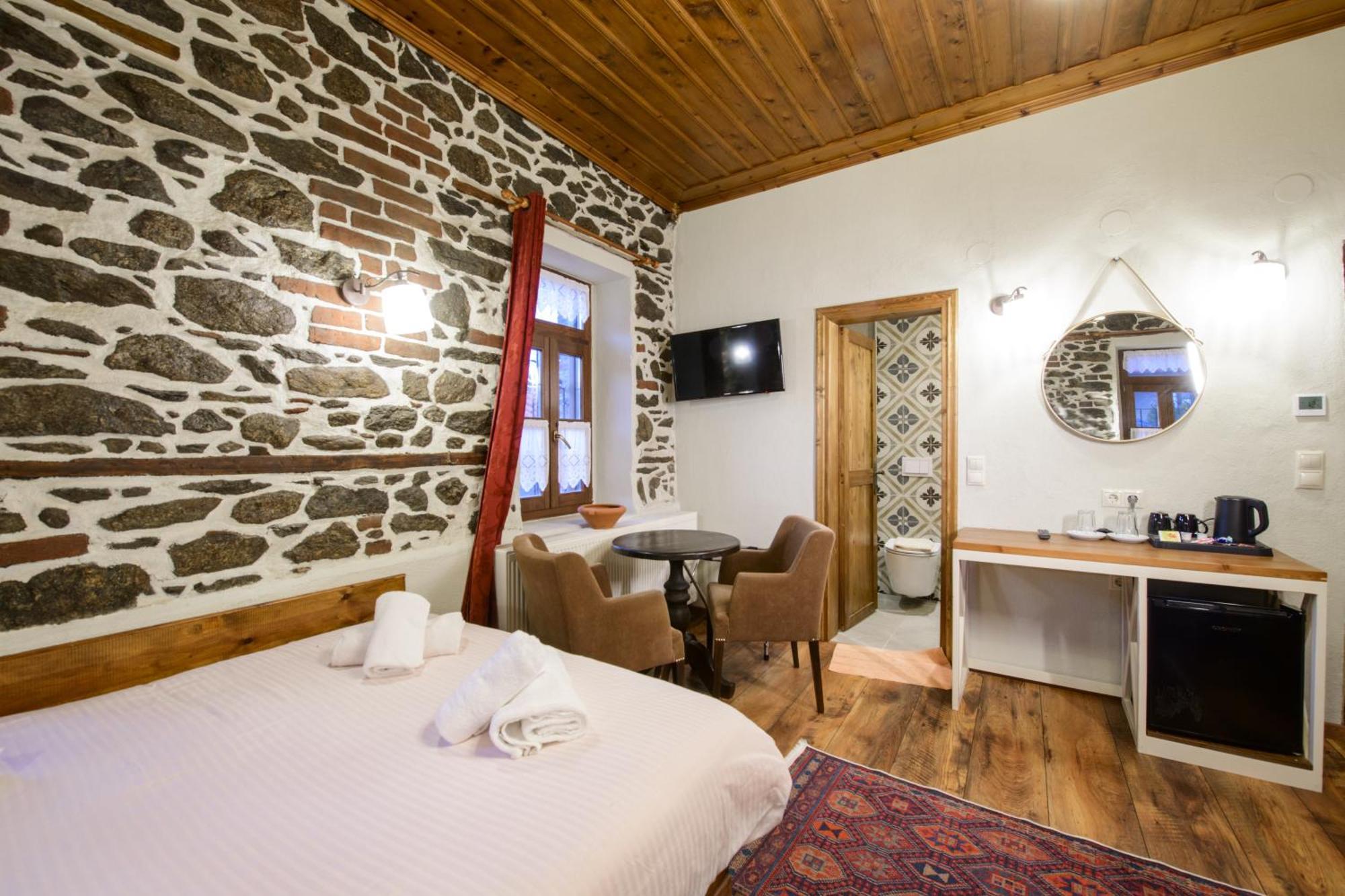 Agios Germanos Hotell Exteriör bild