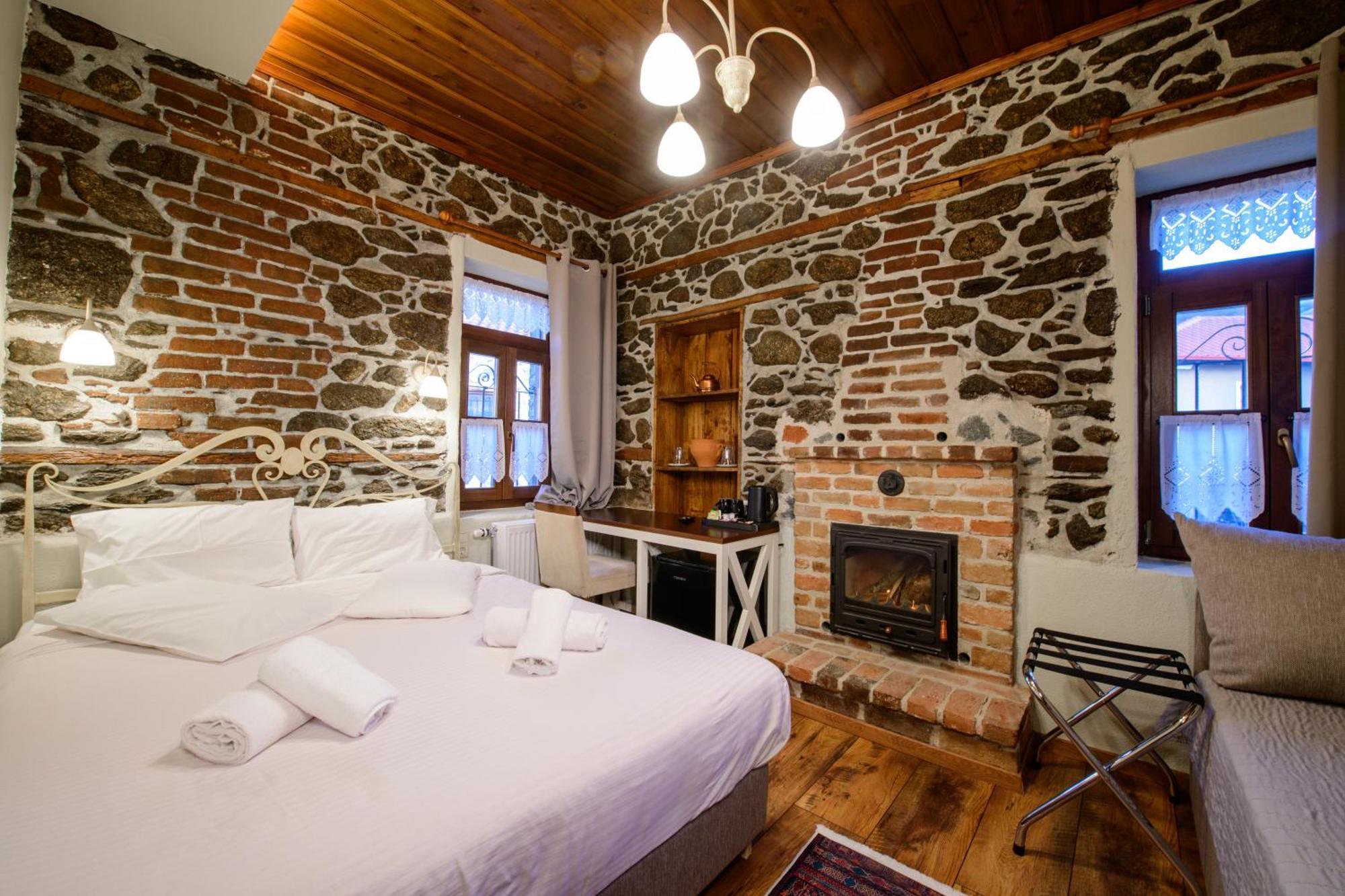 Agios Germanos Hotell Exteriör bild
