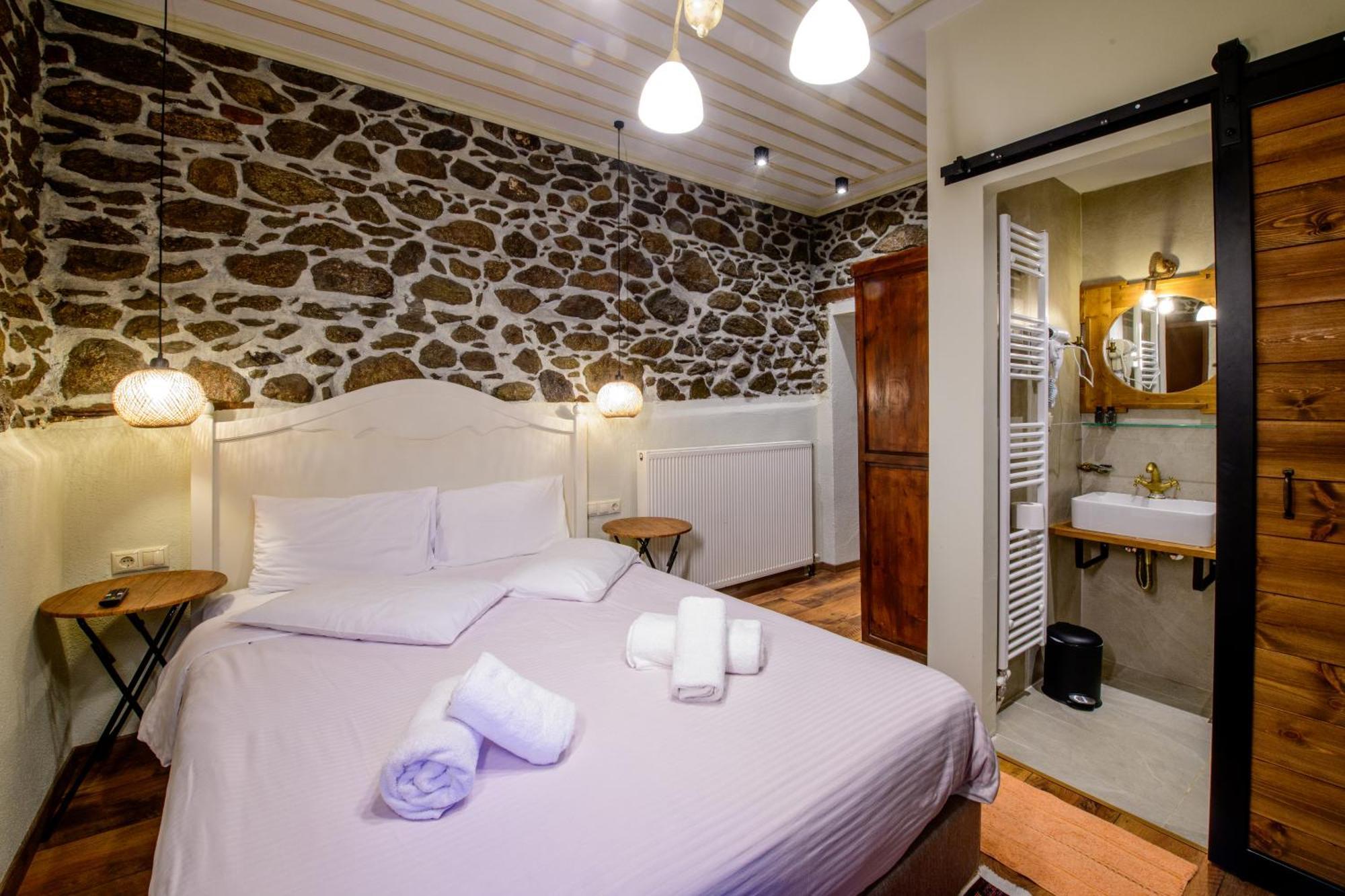 Agios Germanos Hotell Exteriör bild