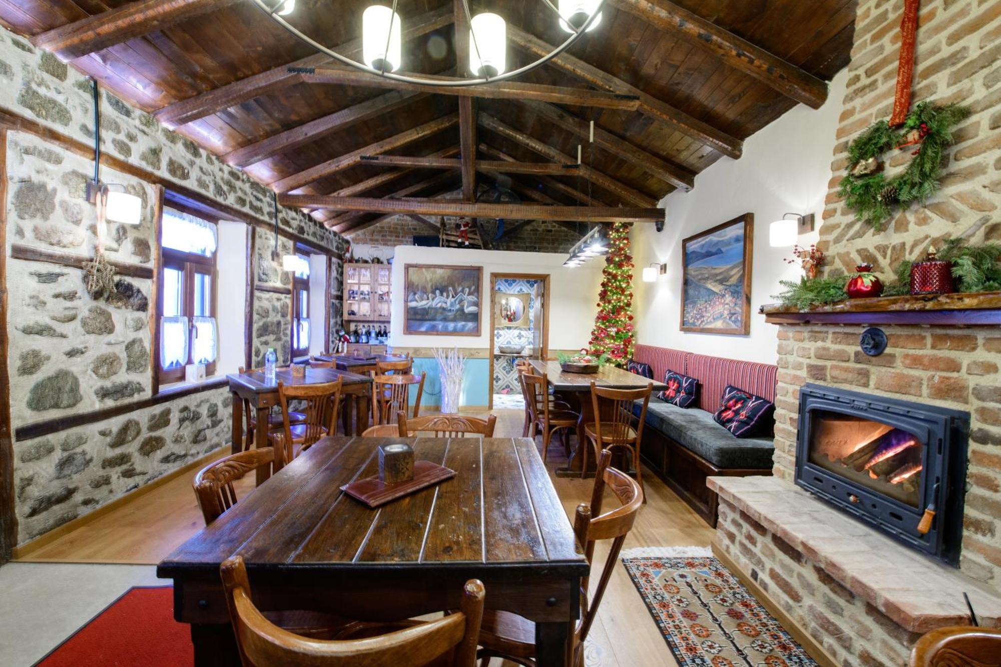 Agios Germanos Hotell Exteriör bild