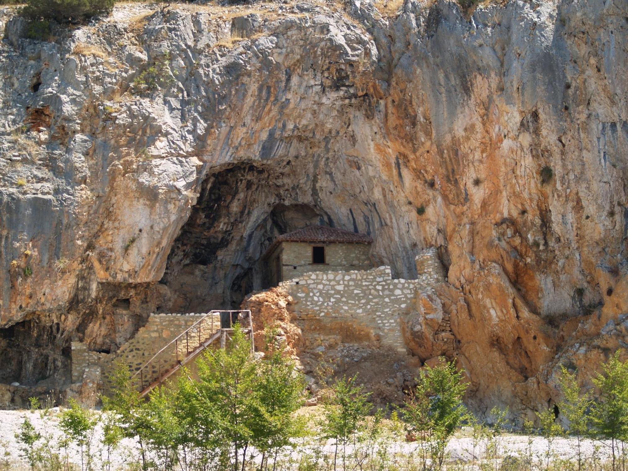 Agios Germanos Hotell Exteriör bild