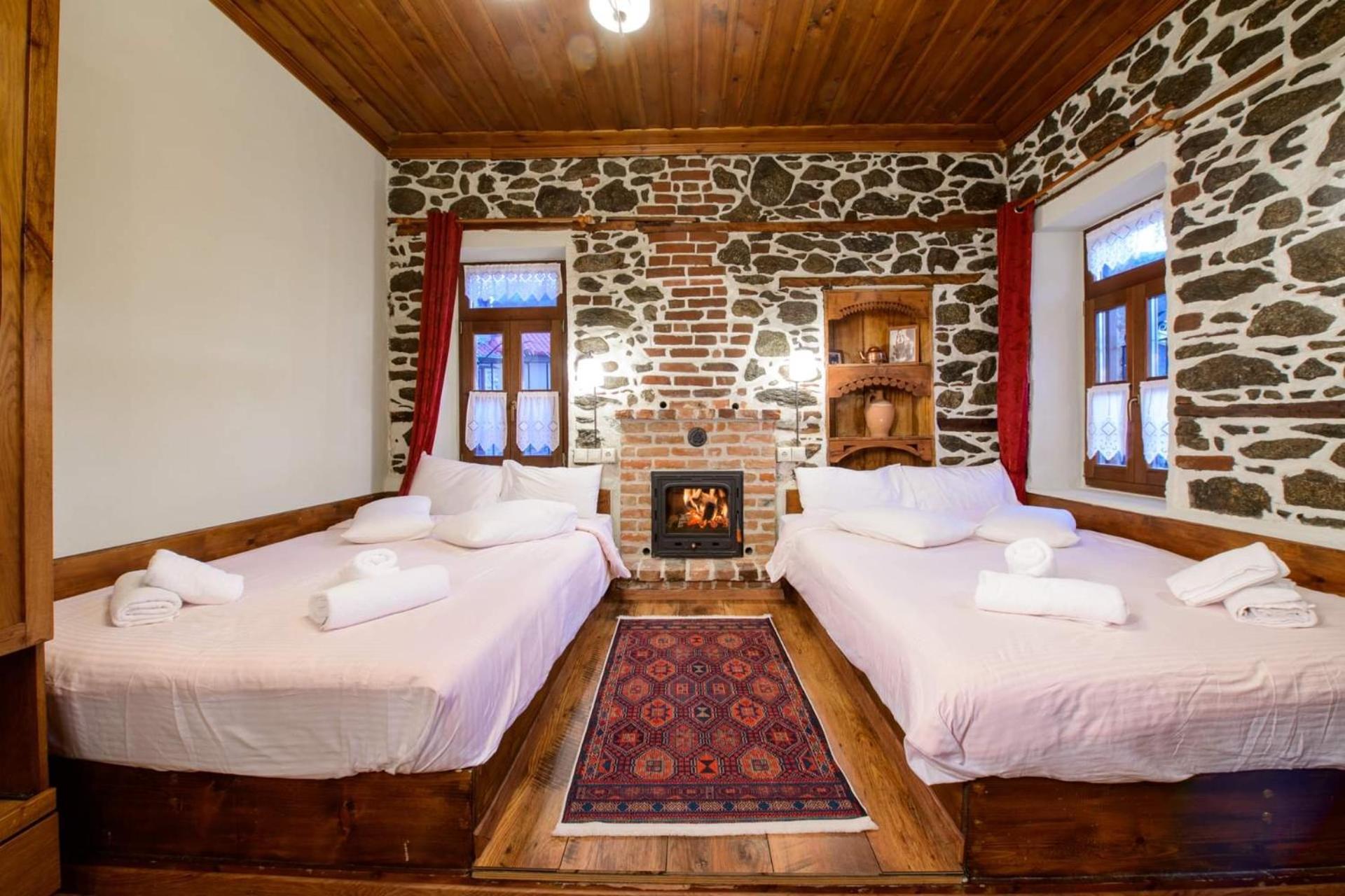 Agios Germanos Hotell Exteriör bild