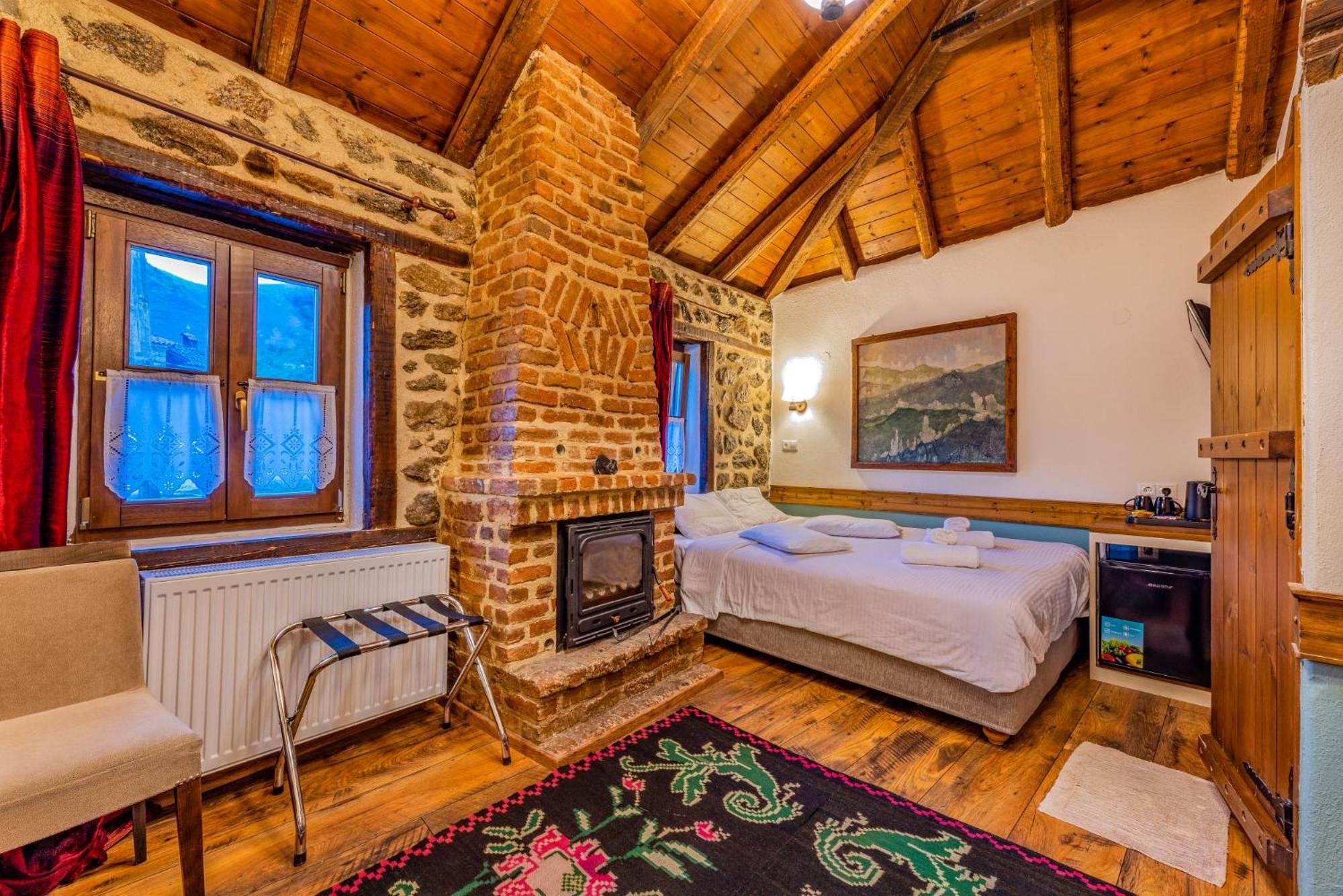 Agios Germanos Hotell Exteriör bild